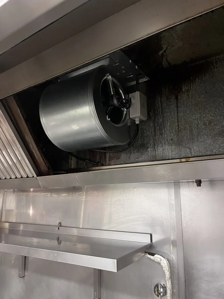 Dépannage du moteur d'extraction d'une hotte de restaurant